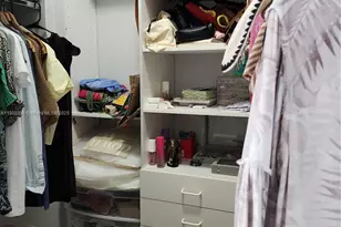 9805 NW 52nd St, Doral, FL 33178 - Photo 8