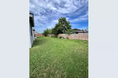 1695 SE 6th St, Homestead, FL 33033 - Photo 8