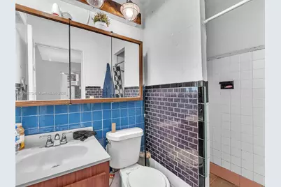 560 NE 77th St, Miami, FL 33138 - Photo 20