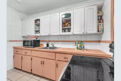 560 NE 77th St, Miami, FL 33138 - Photo 12