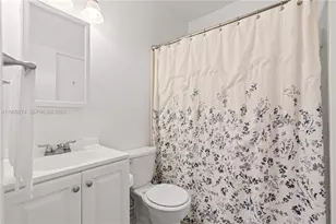 2331 Dogwood Ct, Pembroke Pines, FL 33026 - Photo 32