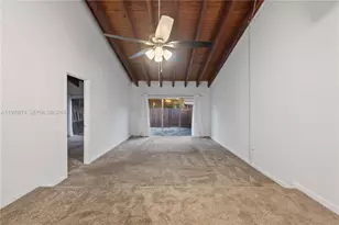 2331 Dogwood Ct, Pembroke Pines, FL 33026 - Photo 4