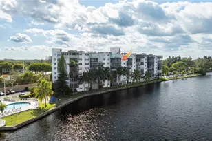 1075 NE Miami Gardens Dr, Miami, FL 33179 - Photo 6