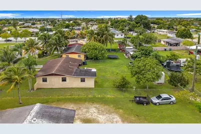 748 NW 2nd St, Florida City, FL 33034 - Photo 22