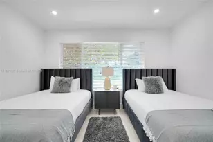 18280 NE 8th Ave, North Miami Beach, FL 33162 - Photo 22