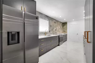 18280 NE 8th Ave, North Miami Beach, FL 33162 - Photo 4