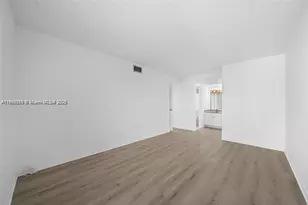 250 180th Dr, Sunny Isles Beach, FL 33160 - Photo 14