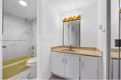 250 180th Dr #505, Sunny Isles Beach, FL 33160 - Photo 18