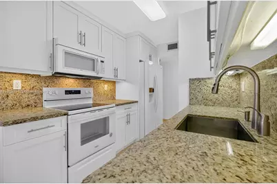 6061 Collins Ave #7B, Miami Beach, FL 33140 - Photo 22