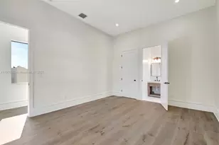 371 E Lakewood Rd, West Palm Beach, FL 33405 - Photo 8