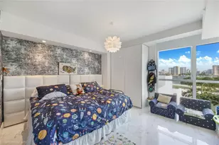 400 Sunny Isles Blvd, Sunny Isles Beach, FL 33160 - Photo 12