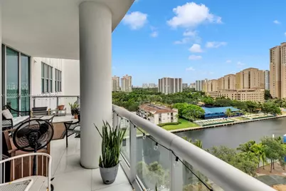 3131 NE 188th St #2-1004, Aventura, FL 33180 - Photo 4