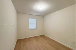 8875 NW 102nd Pl, Doral, FL 33178 - Photo 14