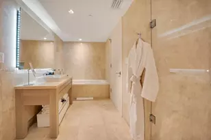 102 24th St, Miami Beach, FL 33139 - Photo 16