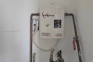 300 SW 130th Terrace, Pembroke Pines, FL 33027 - Photo 14