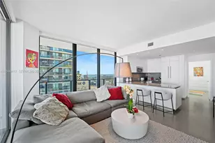 88 SW 7th St, Miami, FL 33130 - Photo 12