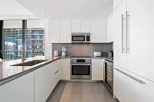 88 SW 7th St, Miami, FL 33130 - Photo 8