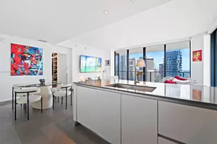 88 SW 7th St, Miami, FL 33130 - Photo 6