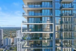 88 SW 7th St, Miami, FL 33130 - Photo 1