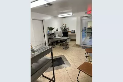 352 Tall Pines Rd #I, West Palm Beach, FL 33413 - Photo 6