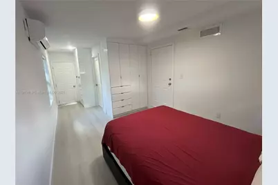 12685 NW Miami Ct, North Miami, FL 33168 - Photo 34