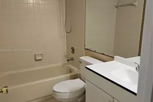 114 Lake Emerald Dr, Oakland Park, FL 33309 - Photo 14