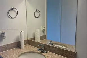 500 NE 2nd St, Dania Beach, FL 33004 - Photo 16