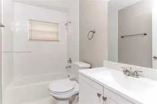 2152 NE 1st Ct, Boynton Beach, FL 33435 - Photo 10