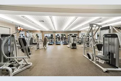 19900 E Country Club Dr #318, Aventura, FL 33180 - Photo 22