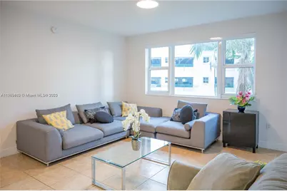 19900 E Country Club Dr #318, Aventura, FL 33180 - Photo 2