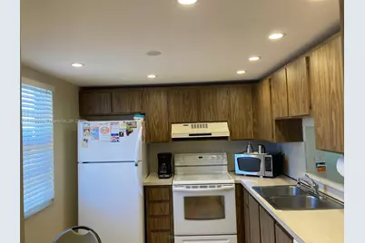 301 SE 3rd St #408, Dania Beach, FL 33004 - Photo 4