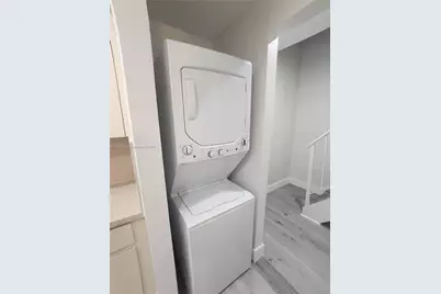 4320 NW 11th St #B, Miami, FL 33126 - Photo 8