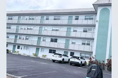 4311 Crystal Lake Dr #120, Deerfield Beach, FL 33064 - Photo 2