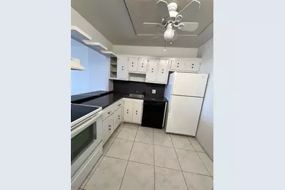 20301 W Country Club Dr #625, Aventura, FL 33180 - Photo 8