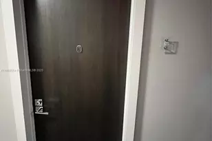 20301 W Country Club Dr, Aventura, FL 33180 - Photo 6