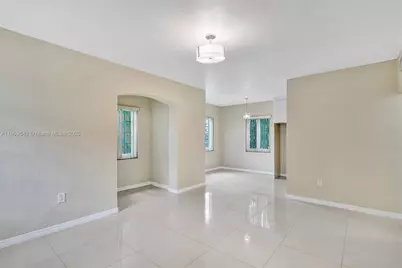 1199 Marseille Dr #15, Miami Beach, FL 33141 - Photo 1