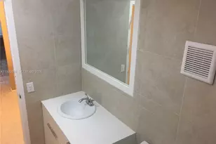 555 NE 123rd St, North Miami, FL 33161 - Photo 10