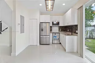1250 NW 39th St, Miami, FL 33142 - Photo 4