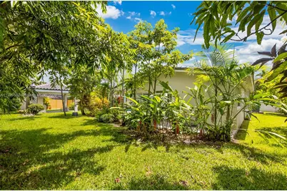 13820 SW 82nd Ave, Palmetto Bay, FL 33158 - Photo 8