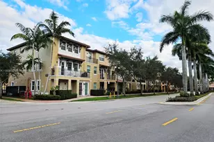 809 SW 147th Ave, Pembroke Pines, FL 33027 - Photo 2