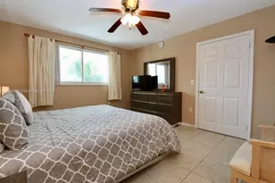 17800 N Bay Rd, Sunny Isles Beach, FL 33160 - Photo 16