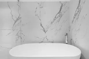 3640 Yacht Club Dr, Aventura, FL 33180 - Photo 12