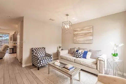 2333 SE 10th St, Homestead, FL 33035 - Photo 4