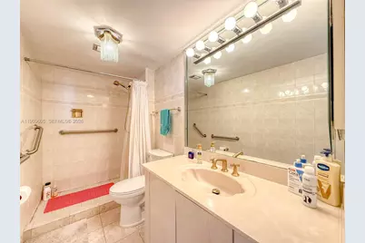 5701 Collins Ave #417, Miami Beach, FL 33140 - Photo 6