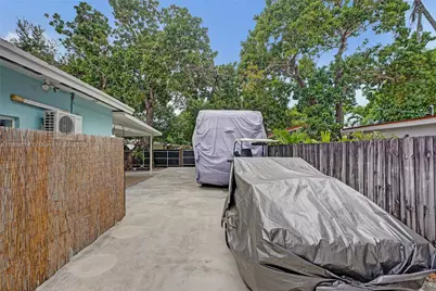440 NW 38th Ct, Miami, FL 33126 - Photo 30
