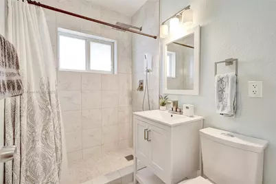 440 NW 38th Ct, Miami, FL 33126 - Photo 18