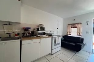 2512 NW 13th Ave, Miami, FL 33142 - Photo 6