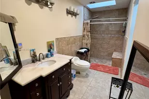 1411 Seagrape Cir, Weston, FL 33326 - Photo 14