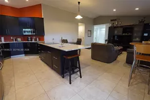 1411 Seagrape Cir, Weston, FL 33326 - Photo 10