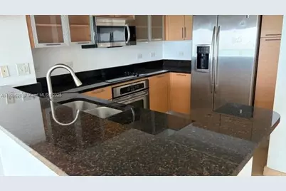 31 SE 5th St #3205, Miami, FL 33131 - Photo 10